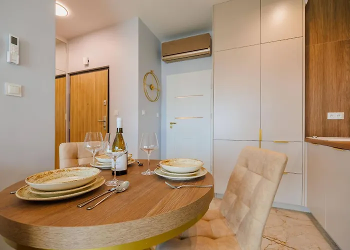 Olszynki Park 1- High-end Luxury With View, Centre By Staynest *