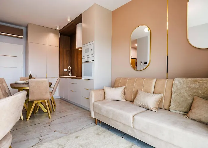 Olszynki Park 1- High-end Luxury With View, Centre By Staynest Appartement